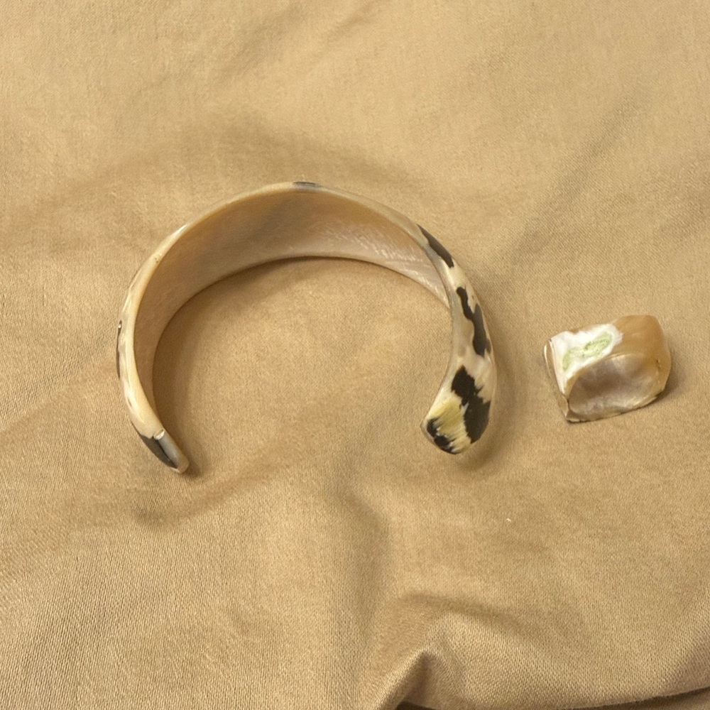 Shell Bracelet/Cuff and Ring Set - Picture 3 of 3